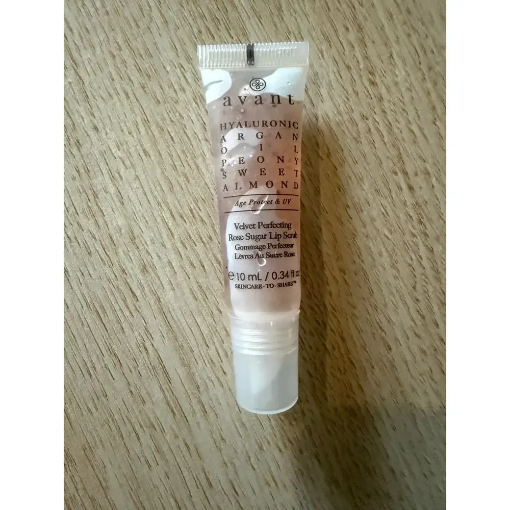 $69 New Avant Skincare Velvet Perfecting Rose Sugar Lip Scrub